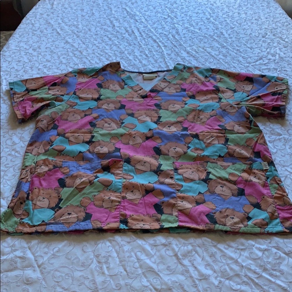 Tafford GUC scrub top